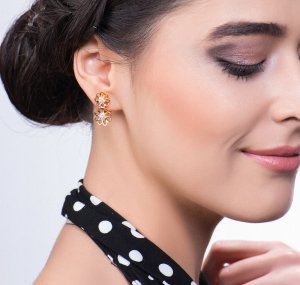 0,60 Karat Pırlanta Çiçek Küpe