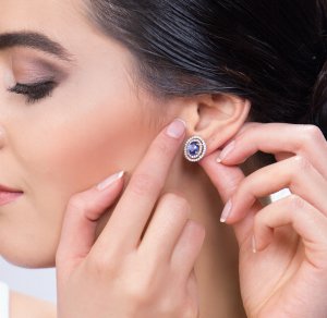 0,35 Karat Pırlanta Tanzanit Küpe