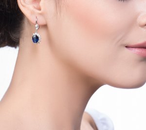 0,90 Karat Pırlanta Safir Küpe