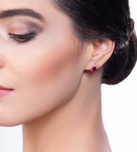 0,10 Karat Pırlanta Yakut Küpe